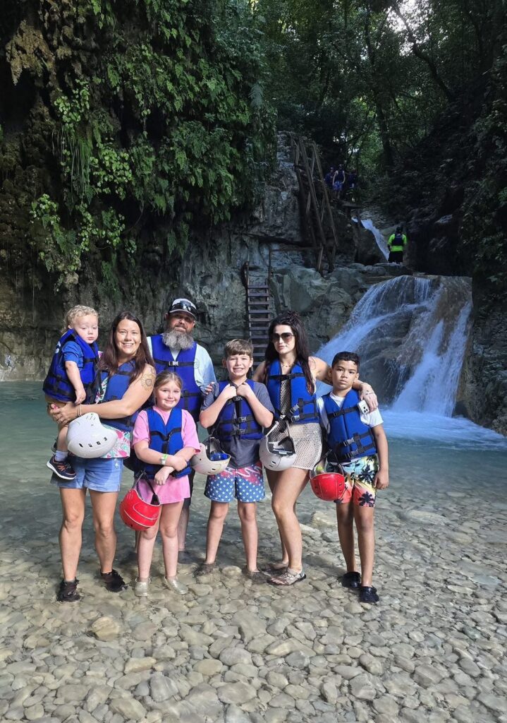 Best Waterfall y Monkeys Vacation Package 16